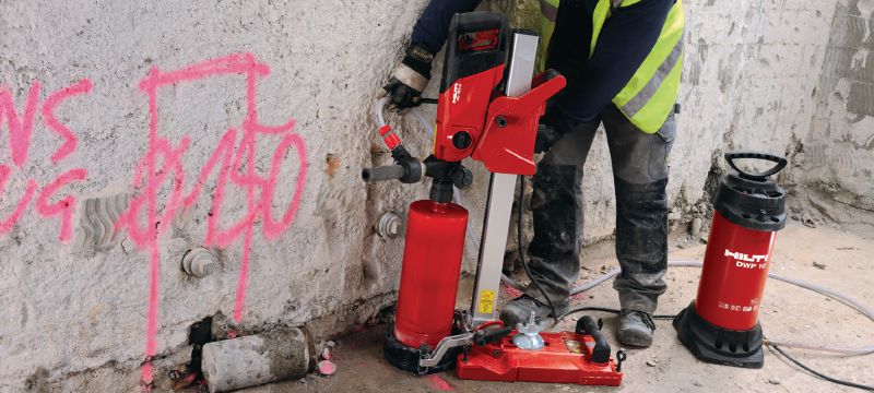 Jadrová vŕtacia korunka SPX-L do abrazívnych materiálov Jedinečná vŕtacia korunka do mimoriadne abrazívneho betónu – pre stroje s nízkym výkonom (<2,5 kW) bez upínania korunky Použitie 1