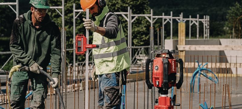 PR 40-22 rotačný laser so sklonom v jednej osi Robustná exteriérová rotačná laserová vodováha s automatickými funkciami na nivelizáciu na veľkú vzdialenosť, zarovnávanie, zvažovanie a stanovenie pravých uhlov (akumulátorová platforma Nuron) Použitie 1