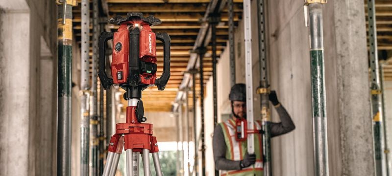 PR 40-22 rotačný laser so sklonom v jednej osi Robustná exteriérová rotačná laserová vodováha s automatickými funkciami na nivelizáciu na veľkú vzdialenosť, zarovnávanie, zvažovanie a stanovenie pravých uhlov (akumulátorová platforma Nuron) Použitie 1
