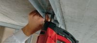 X-GN MX klince do betónu (zásobníkové) Zásobníkové klince na upevňovanie do betónu a iných základných materiálov použitím akumulátorovej plynovej klincovačky GX 120 Použitie 2