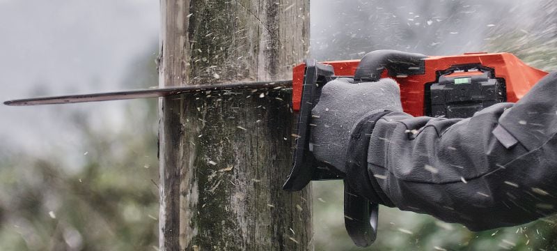 Akumulátorová píla SCN 60-22 16” |40 cm akumulátorová reťazová píla vhodná na rozrezávanie drevených konštrukcií a rezanie drevených trámov, CLT a dreva (akumulátory Nuron) Použitie 1