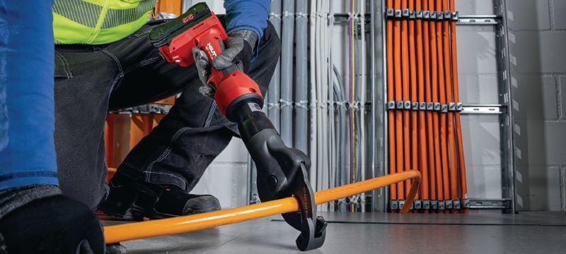 NCT 53 C-22 akumulátorové nožnice na medené/hliníkové káble Akumulátorové nožnice na medené a hliníkové káble do 2 │ 50 mm (platforma akumulátora Nuron) Použitie 1