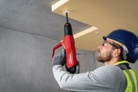 DX 6-IE Prachom poháňaná klincovačka na upevnenie izolácie Plne automatická prachom poháňaná klincovačka na upevňovanie izolácie do betónu, muriva a ocele Použitie 2