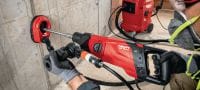 Diamantový jadrový vŕtací stroj DD 150-U Všestranný diamantový vŕtací stroj na ručné alebo stojanové jadrové vŕtanie otvorov s priemerom 8 až 162 mm (5/16 – 6-3/8) Použitie 6