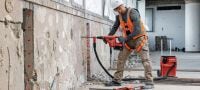 Akumulátorový odsávač prachu VC 4MX-22 T15 triedy M Výkonný akumulátorový odsávač prachu s veľkou nádobou na pripojenie k elektrickému náradiu a na vysávanie staveniska (mokré a suché), 15 l nádrž (akumulátor Nuron) Použitie 1