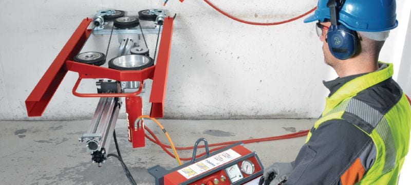 Lanová píla DSW 1005-E Elektrická lanová píla (10 kW) pre malé práce pílenia lanom Použitie 1