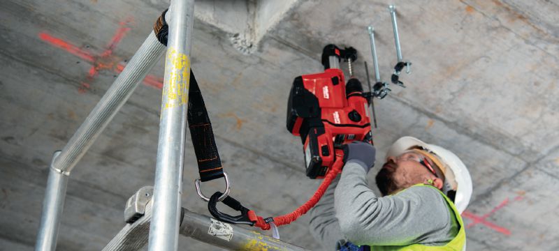 Tool tether 25lb (11.4kg)  Použitie 1
