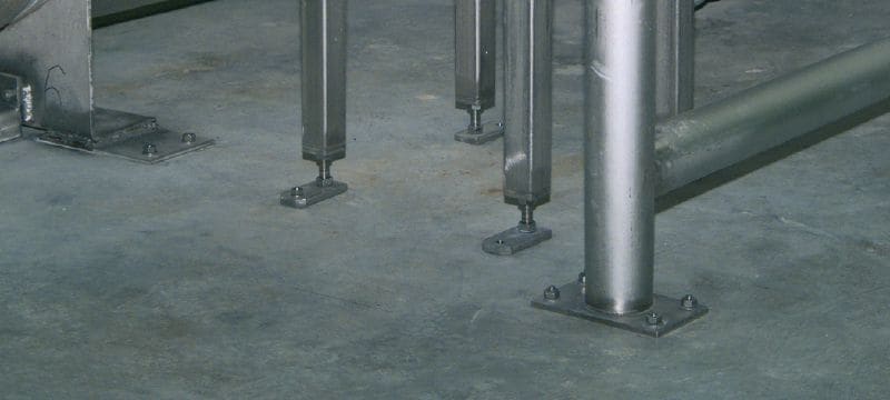 Expanzná kotva HSA-R SS Vysoko výkonná klinová kotva pre každodenné statické zaťaženia v beztrhlinovom betóne (nehrdzavejúca oceľ A4) Použitie 1