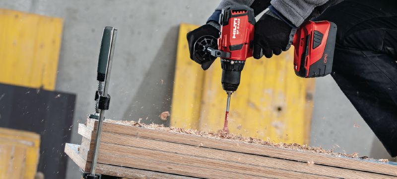 Akumulátorový skrutkovač SF 6-A22 Výkonný akumulátorový 22 V vŕtací skrutkovač s aktívnou reguláciou krútiaceho momentu a elektronickou spojkou pre univerzálne použitie v dreve, murive, kove a iných materiáloch Použitie 1