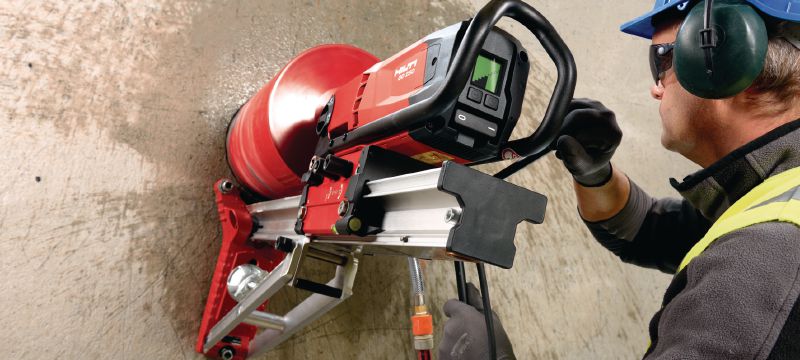 Jadrová vŕtacia korunka SPX-H do abrazívnych materiálov Jedinečná vŕtacia korunka na jadrové vŕtanie do mimoriadne abrazívneho betónu – pre náradie s výkonom ≥2,5 kW Použitie 1