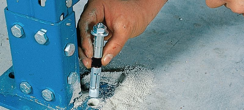 HSL4-G expanzná kotva Vysokovýkonná expanzívna kotva s jedinečným výkonom pre ťažké aplikácie s certifikátmi pre aplikácie s požiadavkami na bezpečnosť v betóne (uhlíková oceľ, vonkajší závit) Použitie 1