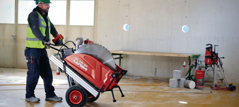 Kotúč stenovej píly SPX LCS Equidist (60H: na náradie Hilti a Husqvarna®) Jedinečný kotúč stenovej píly (5 – 10 kW) na vysokú rýchlosť rezania a dlhšiu životnosť v železobetóne (hriadeľ 60H vhodný pre stenové píly Hilti a Husqvarna®) Použitie 1