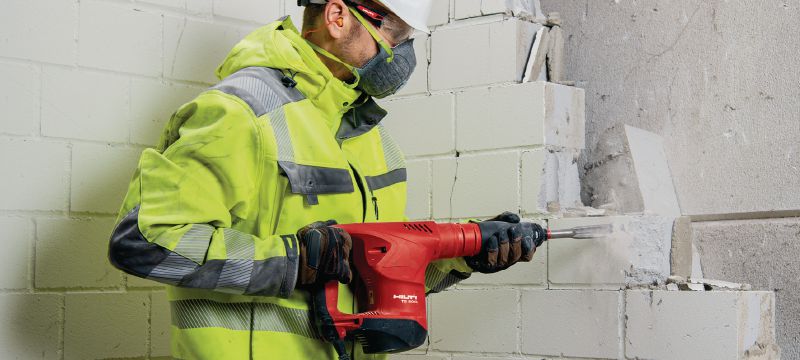 TE 500 SDS-Max sekacie kladivo Robustné sekacie kladivo SDS Max (TE-Y) na ľahké sekacie práce v betóne a v murive Použitie 1