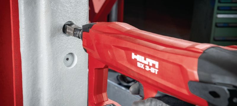 MR / MF Adaptér s odsadeným závitom Závitový odsadený nástavec v prevedení samec/samica z uhlíkovej ocele na upevňovanie na oceľové nosníky s pasívnym protipožiarnym náterom (PFP) Použitie 1