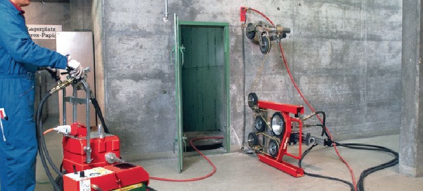 Elektrolyticky pokovované diamantové lano SP-L/M (betón a oceľ) Prémiové diamantové lano na rezanie železobetónu vysokou rýchlosťou (lanová píla s výkonom 10 – 15 kW) Použitie 1