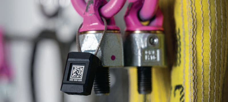 Inteligentný štítok AI T320 ON!Track Bluetooth® Trvácny štítok na sledovanie polohy a dopytu po stavebnom vybavení prostredníctvom systému sledovania strojov Hilti ON!Track – optimalizujte svoje zásoby a ušetrite čas pri ich správe Použitie 1