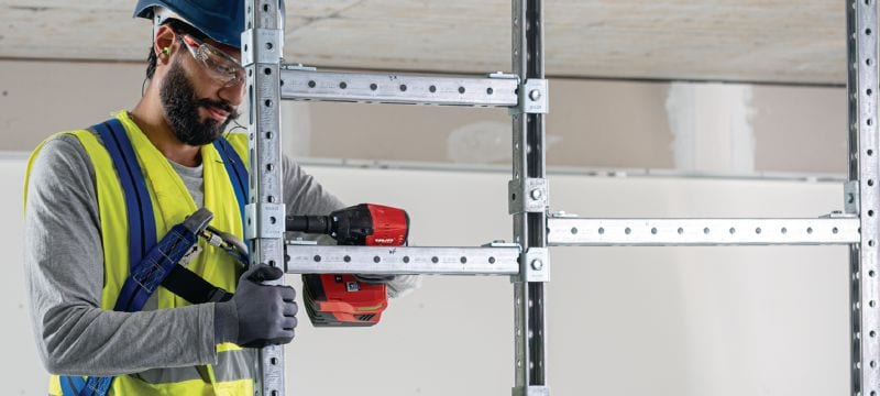 MT-60 OC nosník Stredne ťažký C-nosník na použitie s komponentmi MT-FL/MT-TL vo vonkajšom prostredí Použitie 1