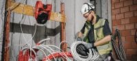 KCF 4-22 Akumulátorový ventilátor Výkonný ventilátor na pracovisko s celodennou výdržou batérie, otočnou hlavou a závesnými hákmi na chladenie a vetranie pracovných priestorov (batériová platforma Nuron) Použitie 2